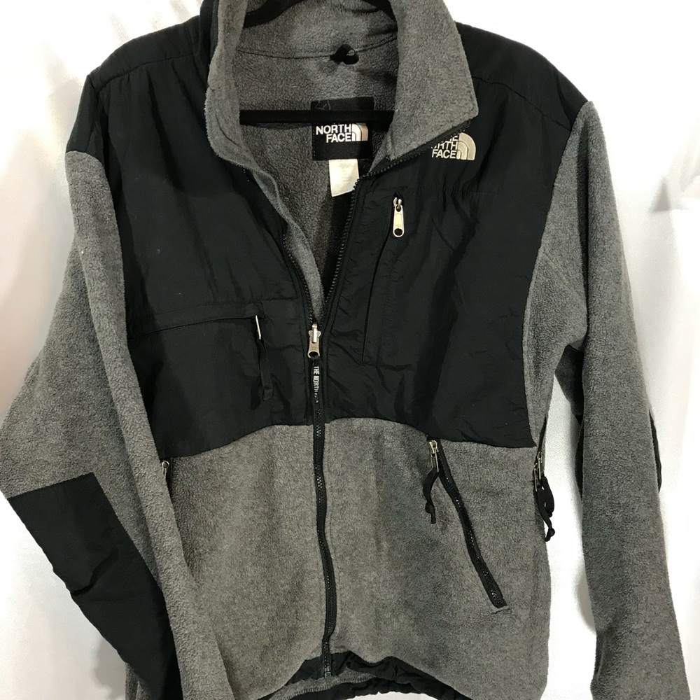 The North Face Large Sweater runs small no issues
